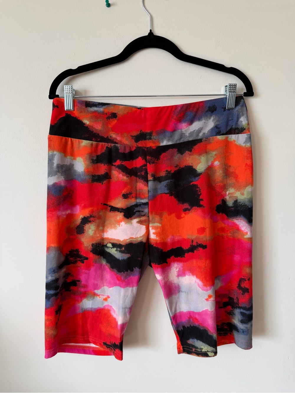 Terra & Sky Bold Abstract Print Bike Shorts - Red Pink Orange Black